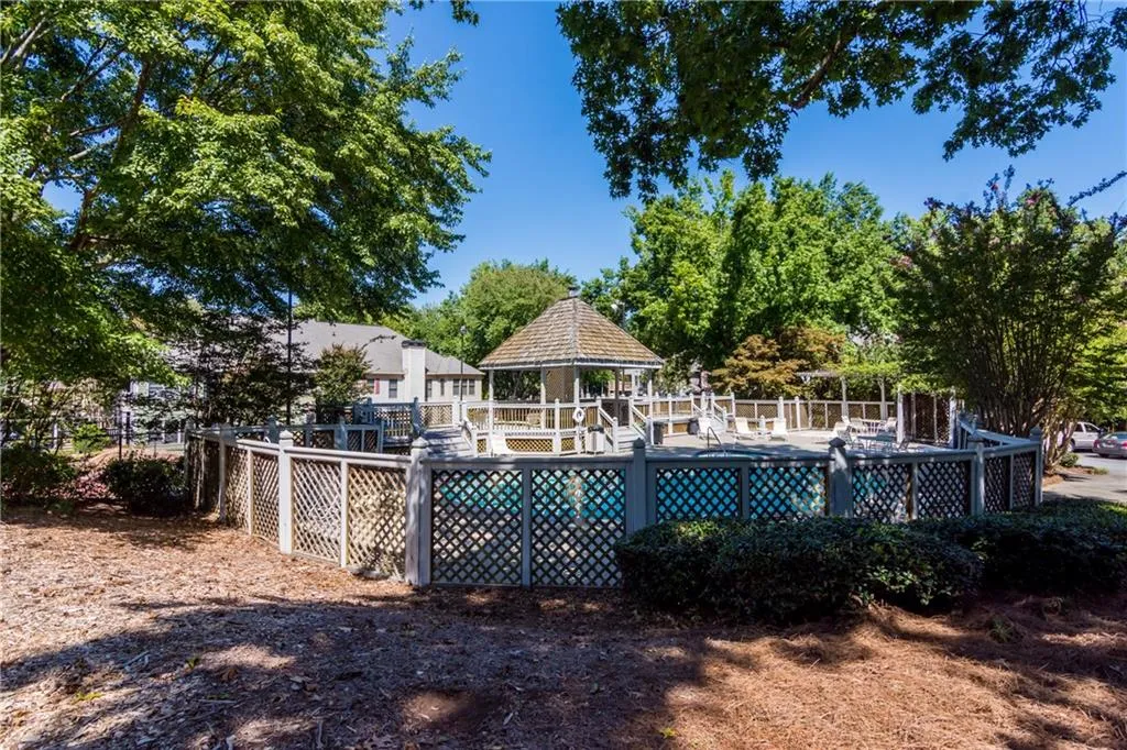 703 Hollyfax Circle, Sandy Springs, Georgia 30328, 1 Bedroom Bedrooms, ,1 BathroomBathrooms,Residential,Sold,703 Hollyfax Circle,6612703