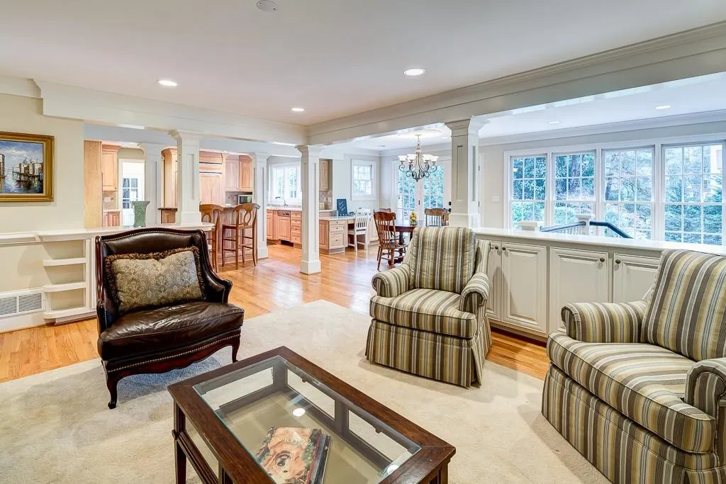 6835 Hunters Trace Circle, Sandy Springs, Georgia 30328, 5 Bedrooms Bedrooms, ,2 BathroomsBathrooms,Residential,Sold,6835 Hunters Trace Circle,5613475