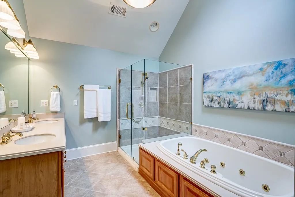 6835 Hunters Trace Circle, Sandy Springs, Georgia 30328, 5 Bedrooms Bedrooms, ,2 BathroomsBathrooms,Residential,Sold,6835 Hunters Trace Circle,5613475