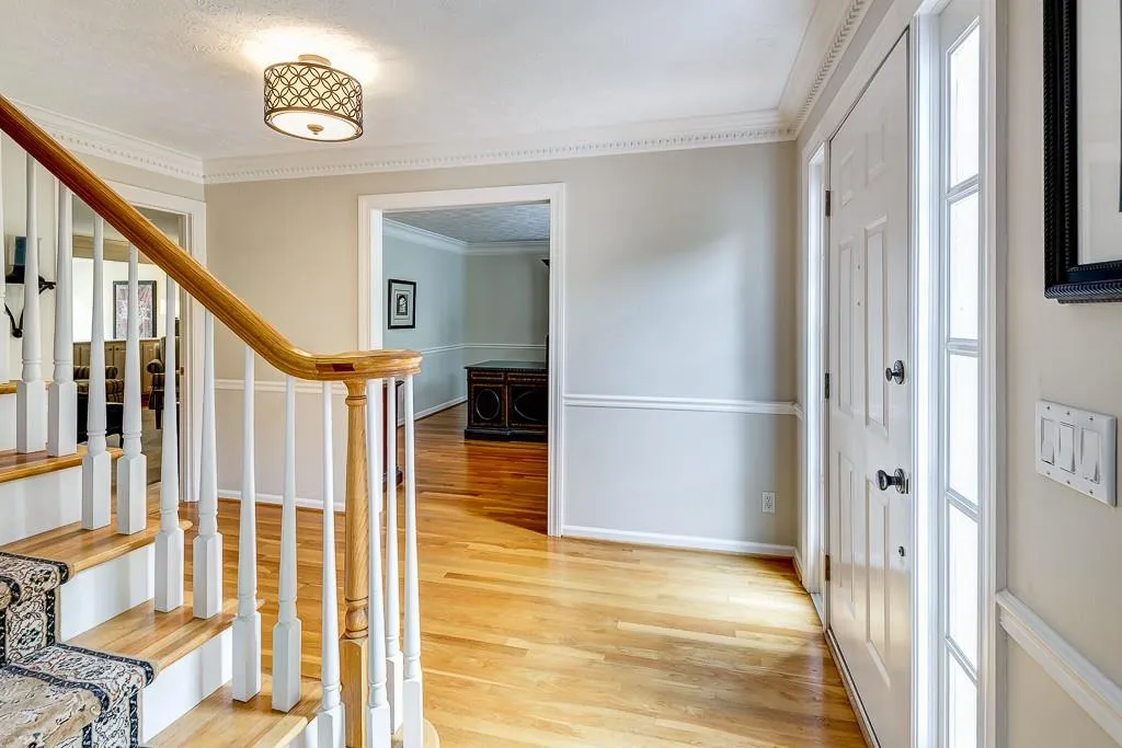 6835 Hunters Trace Circle, Sandy Springs, Georgia 30328, 5 Bedrooms Bedrooms, ,2 BathroomsBathrooms,Residential,Sold,6835 Hunters Trace Circle,5613475