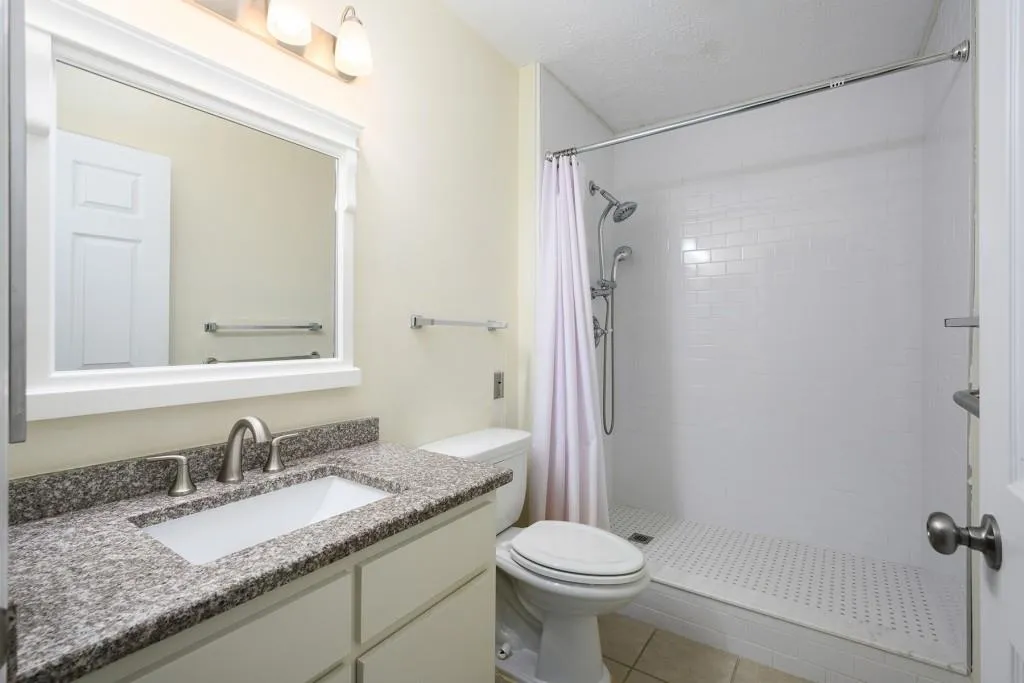 475 Mount Vernon Highway Ne Unit A201, Sandy Springs, Georgia 30328, 2 Bedrooms Bedrooms, ,2 BathroomsBathrooms,Residential,Sold,475 Mount Vernon Highway Ne Unit A201,6935398