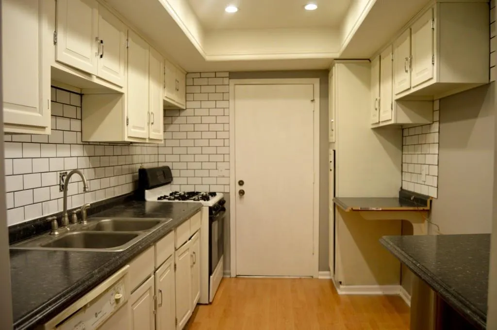 6851 Roswell Road Unit D28, Sandy Springs, Georgia 30328, 2 Bedrooms Bedrooms, ,2 BathroomsBathrooms,Residential,Sold,6851 Roswell Road Unit D28,5923837