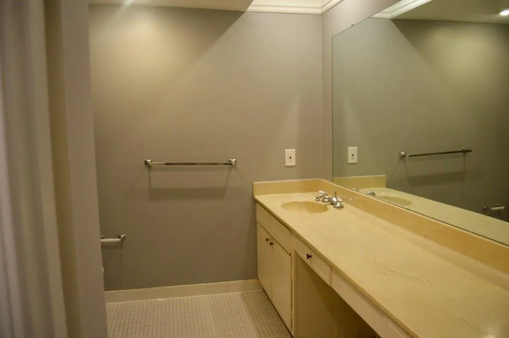 6851 Roswell Road Unit D28, Sandy Springs, Georgia 30328, 2 Bedrooms Bedrooms, ,2 BathroomsBathrooms,Residential,Sold,6851 Roswell Road Unit D28,5923837