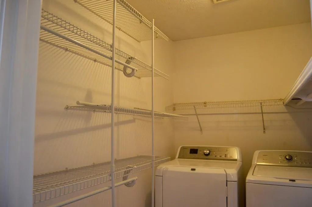 6851 Roswell Road Unit D28, Sandy Springs, Georgia 30328, 2 Bedrooms Bedrooms, ,2 BathroomsBathrooms,Residential,Sold,6851 Roswell Road Unit D28,5923837