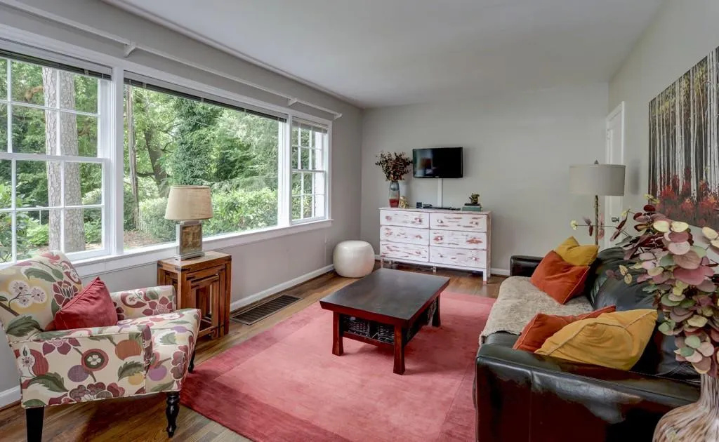 2316 Hurst Drive, Atlanta, Georgia 30305, 2 Bedrooms Bedrooms, ,2 BathroomsBathrooms,Residential,Sold,2316 Hurst Drive,5898715