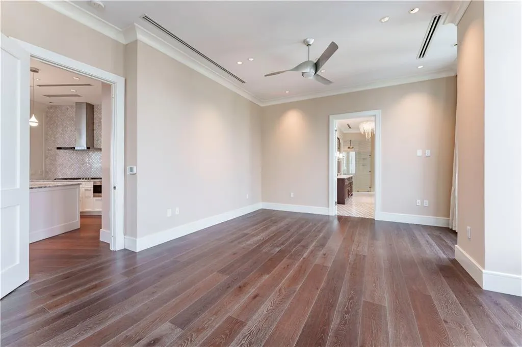 3376 Peachtree Road Ne Unit 35a, Atlanta, Georgia 30326, 3 Bedrooms Bedrooms, ,3 BathroomsBathrooms,Residential,For Sale,3376 Peachtree Road Ne Unit 35a,7582696
