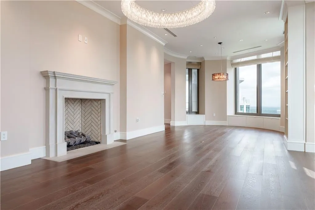 3376 Peachtree Road Ne Unit 35a, Atlanta, Georgia 30326, 3 Bedrooms Bedrooms, ,3 BathroomsBathrooms,Residential,For Sale,3376 Peachtree Road Ne Unit 35a,7582696