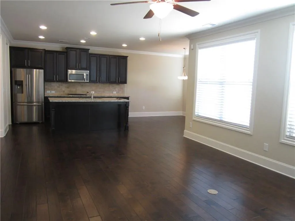 7610 Highland Bluff, Atlanta, Georgia 30328, 4 Bedrooms Bedrooms, ,2 BathroomsBathrooms,Residential,Sold,7610 Highland Bluff,5978024