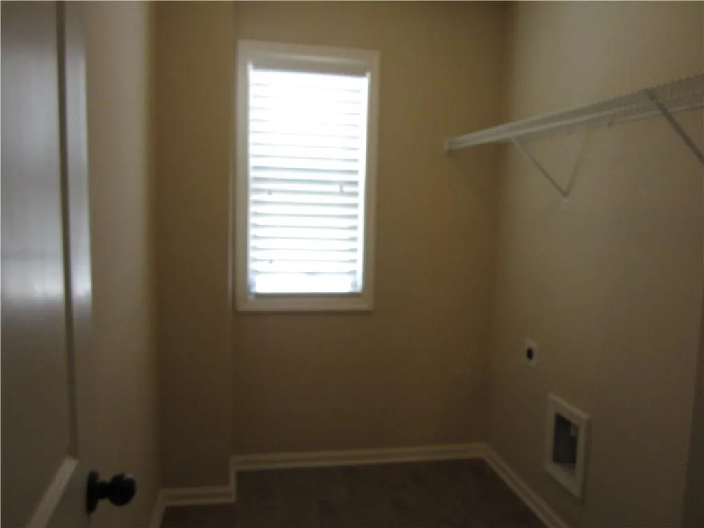 7610 Highland Bluff, Atlanta, Georgia 30328, 4 Bedrooms Bedrooms, ,2 BathroomsBathrooms,Residential,Sold,7610 Highland Bluff,5978024