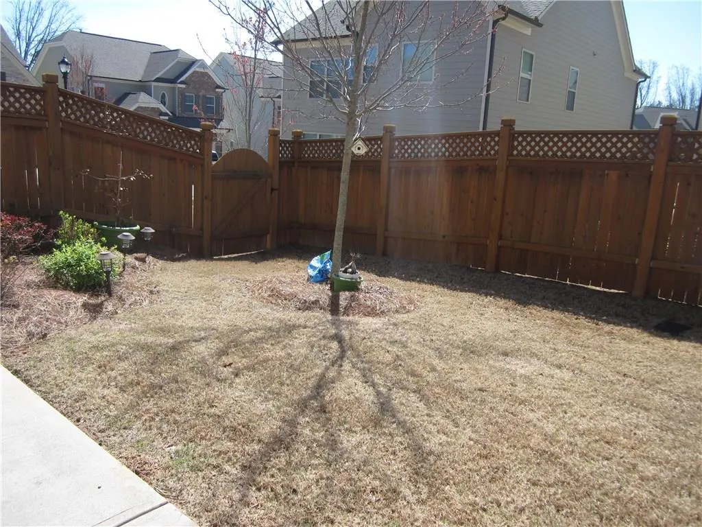 7610 Highland Bluff, Atlanta, Georgia 30328, 4 Bedrooms Bedrooms, ,2 BathroomsBathrooms,Residential,Sold,7610 Highland Bluff,5978024