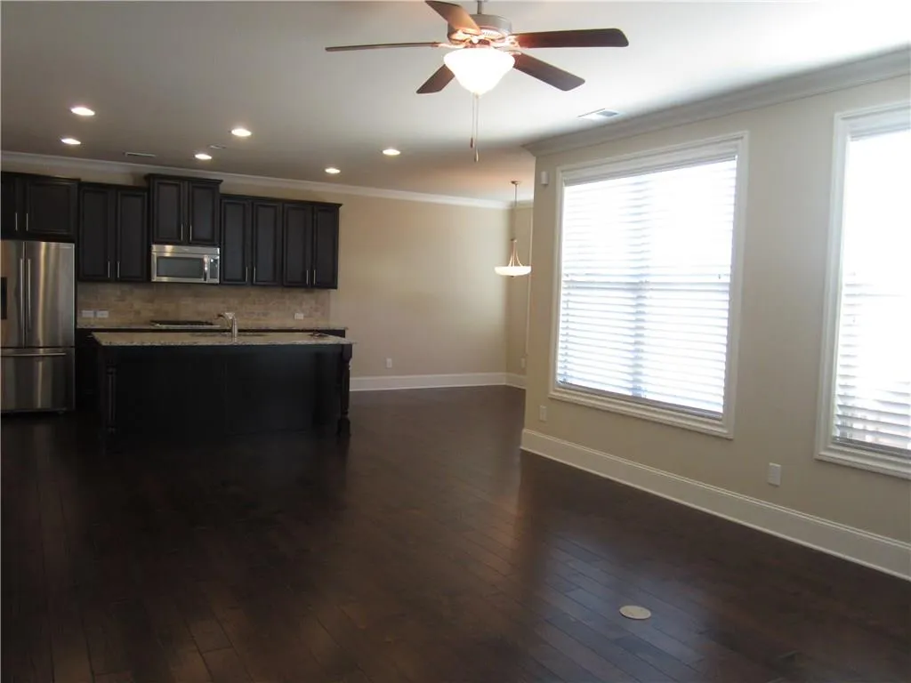 7610 Highland Bluff, Atlanta, Georgia 30328, 4 Bedrooms Bedrooms, ,2 BathroomsBathrooms,Residential,Sold,7610 Highland Bluff,5978024