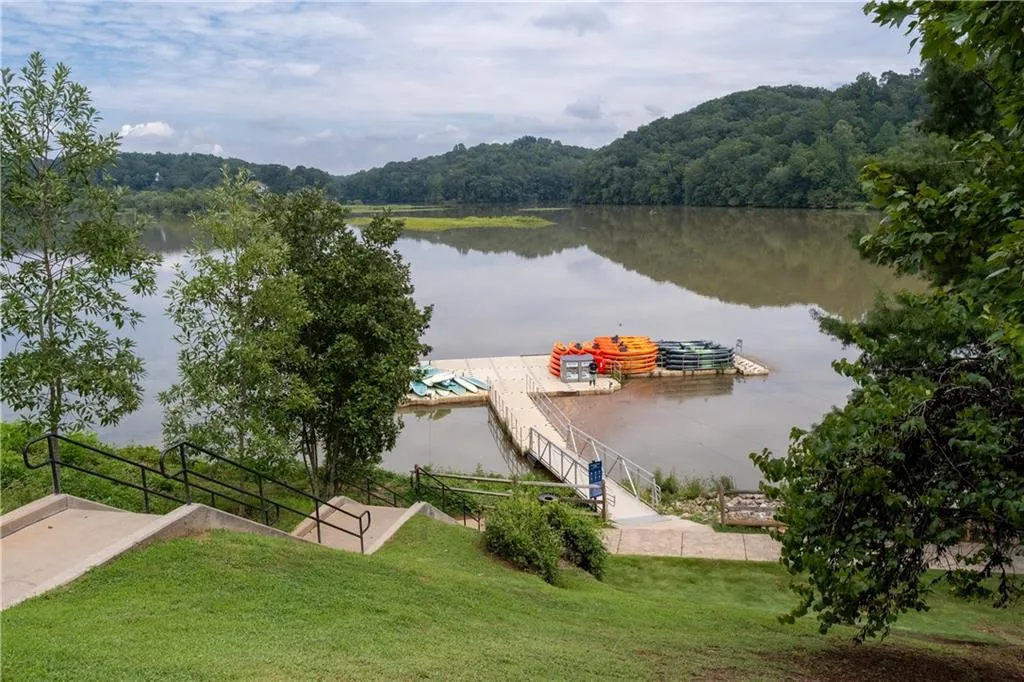 Morgans Falls Overlook Park features a floating deck with public access to the Chattahoochee River. Use your own kayak, canoe or paddleboard or rent one from Murphs Surf Paddle Shack located at the park.