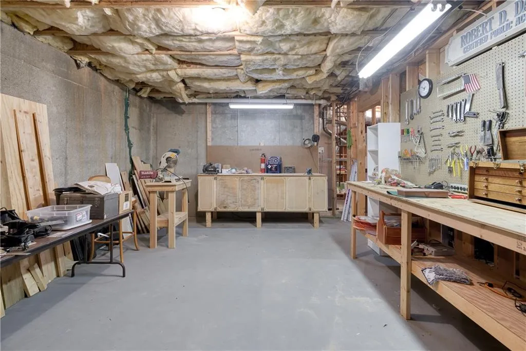 225 Westminster Place, Sandy Springs, Georgia 30350, 4 Bedrooms Bedrooms, ,3 BathroomsBathrooms,Residential,Sold,225 Westminster Place,7077702