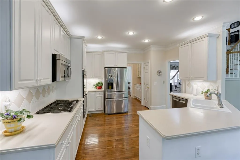 225 Westminster Place, Sandy Springs, Georgia 30350, 4 Bedrooms Bedrooms, ,3 BathroomsBathrooms,Residential,Sold,225 Westminster Place,7077702