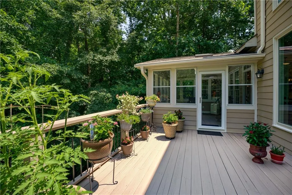 225 Westminster Place, Sandy Springs, Georgia 30350, 4 Bedrooms Bedrooms, ,3 BathroomsBathrooms,Residential,Sold,225 Westminster Place,7077702