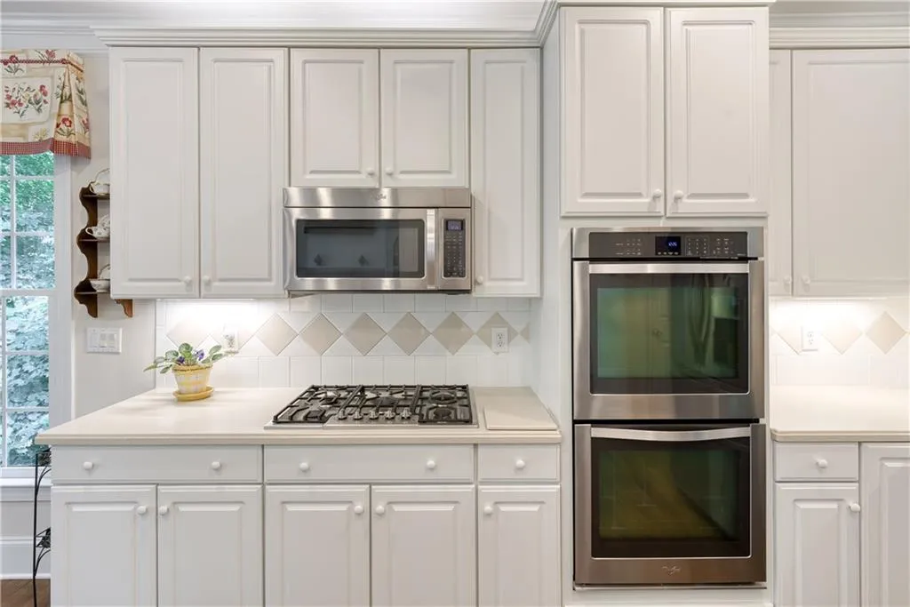 225 Westminster Place, Sandy Springs, Georgia 30350, 4 Bedrooms Bedrooms, ,3 BathroomsBathrooms,Residential,Sold,225 Westminster Place,7077702