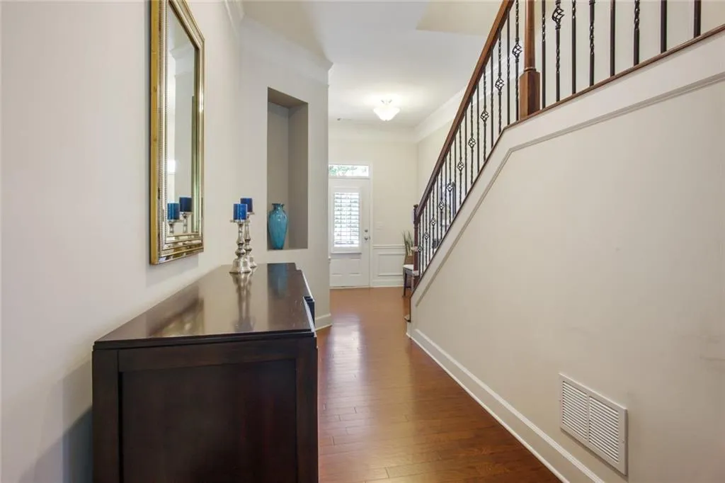 5579 High Point Road, Atlanta, Georgia 30342, 3 Bedrooms Bedrooms, ,3 BathroomsBathrooms,Residential,Sold,5579 High Point Road,6913585