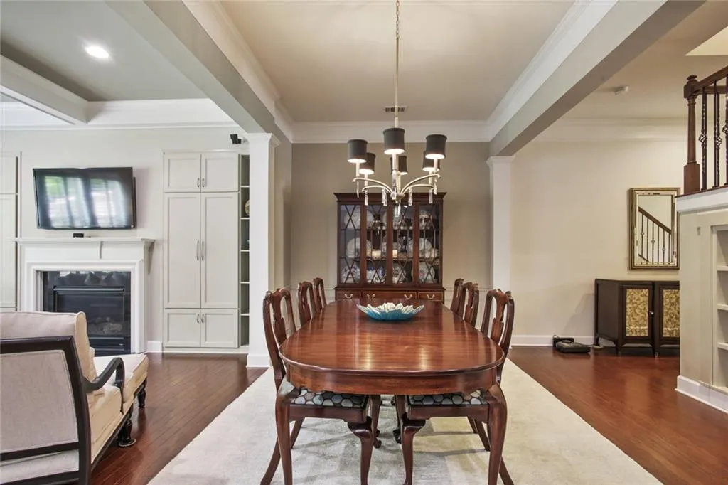 5579 High Point Road, Atlanta, Georgia 30342, 3 Bedrooms Bedrooms, ,3 BathroomsBathrooms,Residential,Sold,5579 High Point Road,6913585