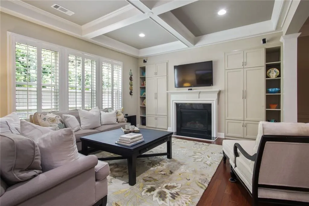 5579 High Point Road, Atlanta, Georgia 30342, 3 Bedrooms Bedrooms, ,3 BathroomsBathrooms,Residential,Sold,5579 High Point Road,6913585