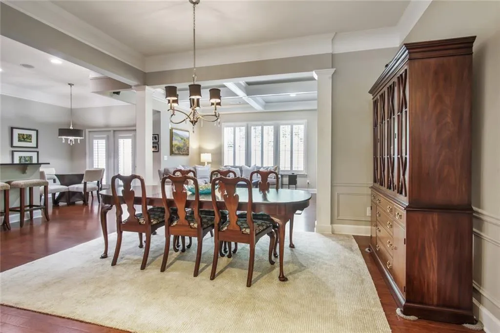 5579 High Point Road, Atlanta, Georgia 30342, 3 Bedrooms Bedrooms, ,3 BathroomsBathrooms,Residential,Sold,5579 High Point Road,6913585