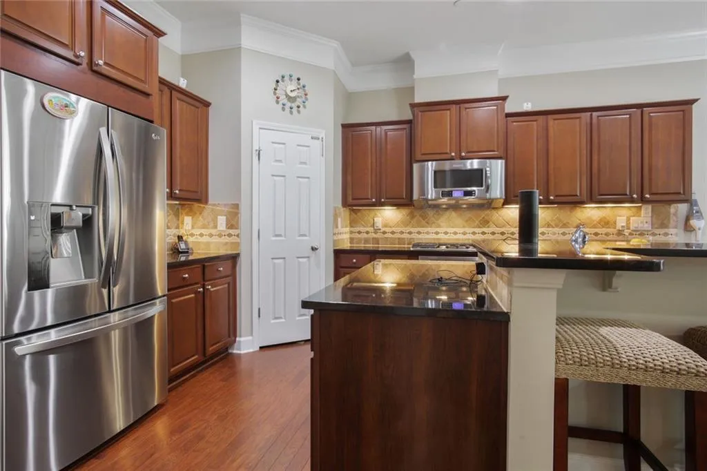 5579 High Point Road, Atlanta, Georgia 30342, 3 Bedrooms Bedrooms, ,3 BathroomsBathrooms,Residential,Sold,5579 High Point Road,6913585