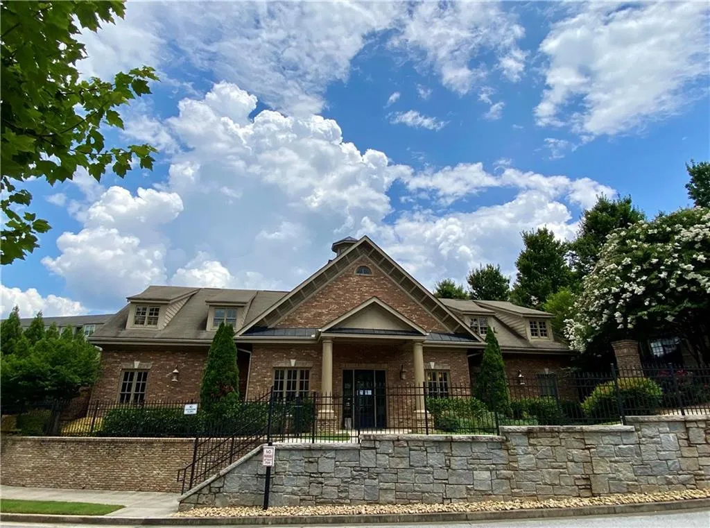 5579 High Point Road, Atlanta, Georgia 30342, 3 Bedrooms Bedrooms, ,3 BathroomsBathrooms,Residential,Sold,5579 High Point Road,6913585