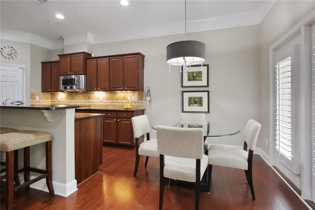 5579 High Point Road, Atlanta, Georgia 30342, 3 Bedrooms Bedrooms, ,3 BathroomsBathrooms,Residential,Sold,5579 High Point Road,6913585