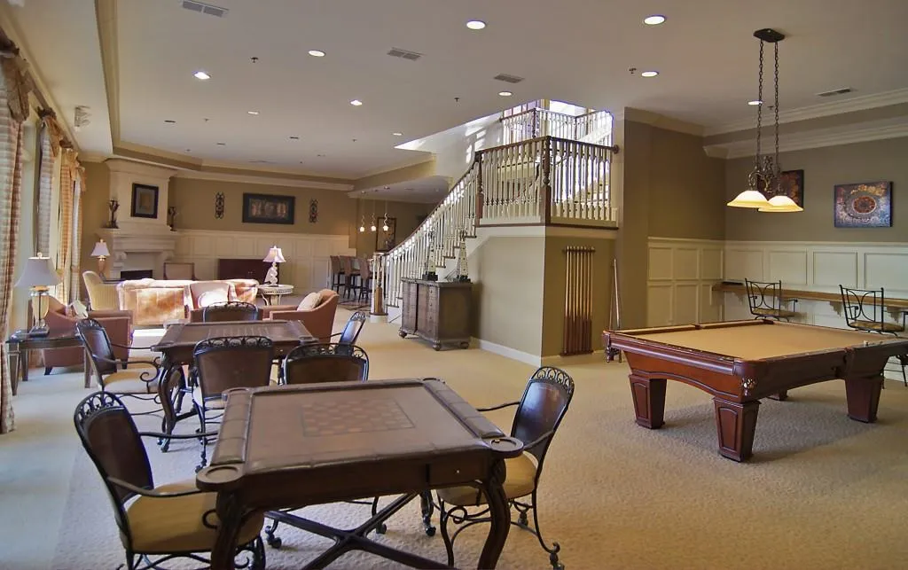 5412 Glenridge Cove Unit 101, Atlanta, Georgia 30342, 3 Bedrooms Bedrooms, ,3 BathroomsBathrooms,Residential,Sold,5412 Glenridge Cove Unit 101,5634310