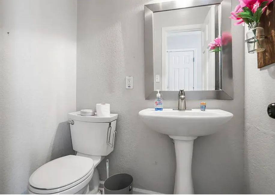 115 Winding River Drive Unit B, Atlanta, Georgia 30350, 3 Bedrooms Bedrooms, ,2 BathroomsBathrooms,Residential,For Sale,115 Winding River Drive Unit B,7683774