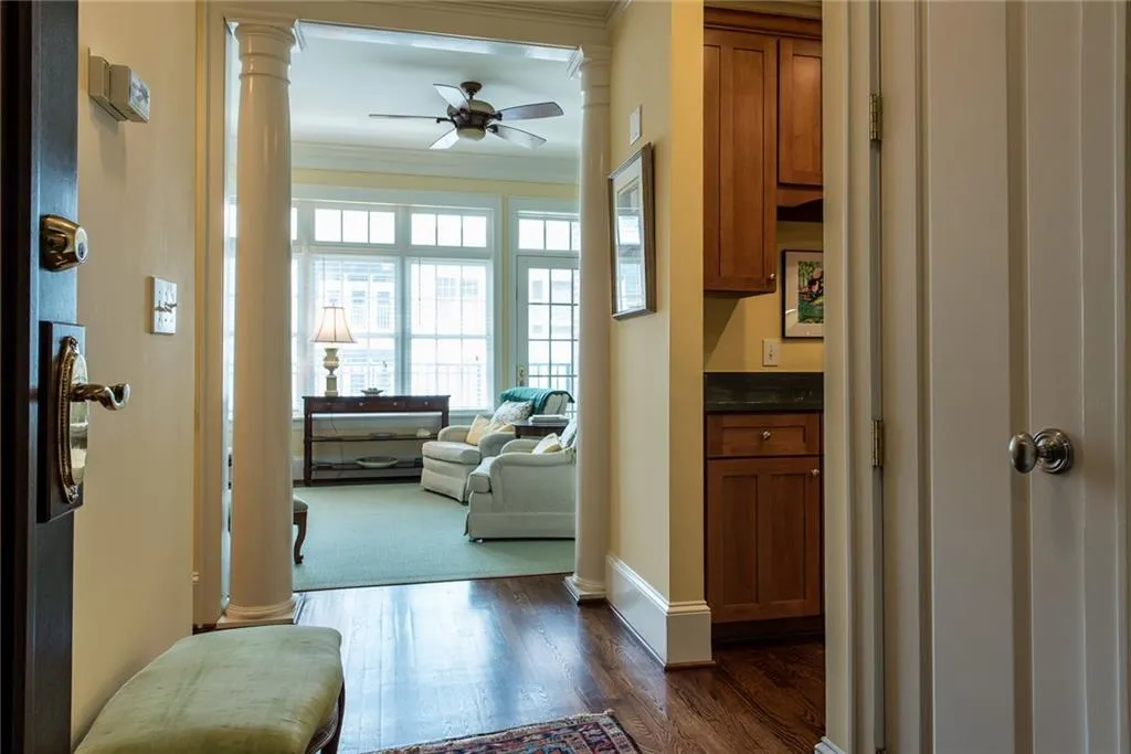 77 Peachtree Place Ne Unit 403, Atlanta, Georgia 30309, 1 Bedroom Bedrooms, ,1 BathroomBathrooms,Residential,Sold,77 Peachtree Place Ne Unit 403,6027460
