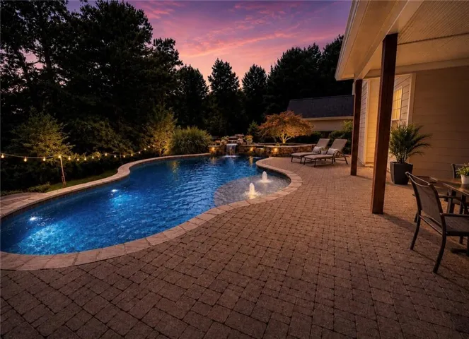 110 Northlake Trail, Canton, Georgia 30114