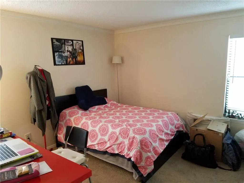 1312 Old Hammond Chase, Sandy Springs, Georgia 30350, 2 Bedrooms Bedrooms, ,2 BathroomsBathrooms,Residential,Sold,1312 Old Hammond Chase,5819895