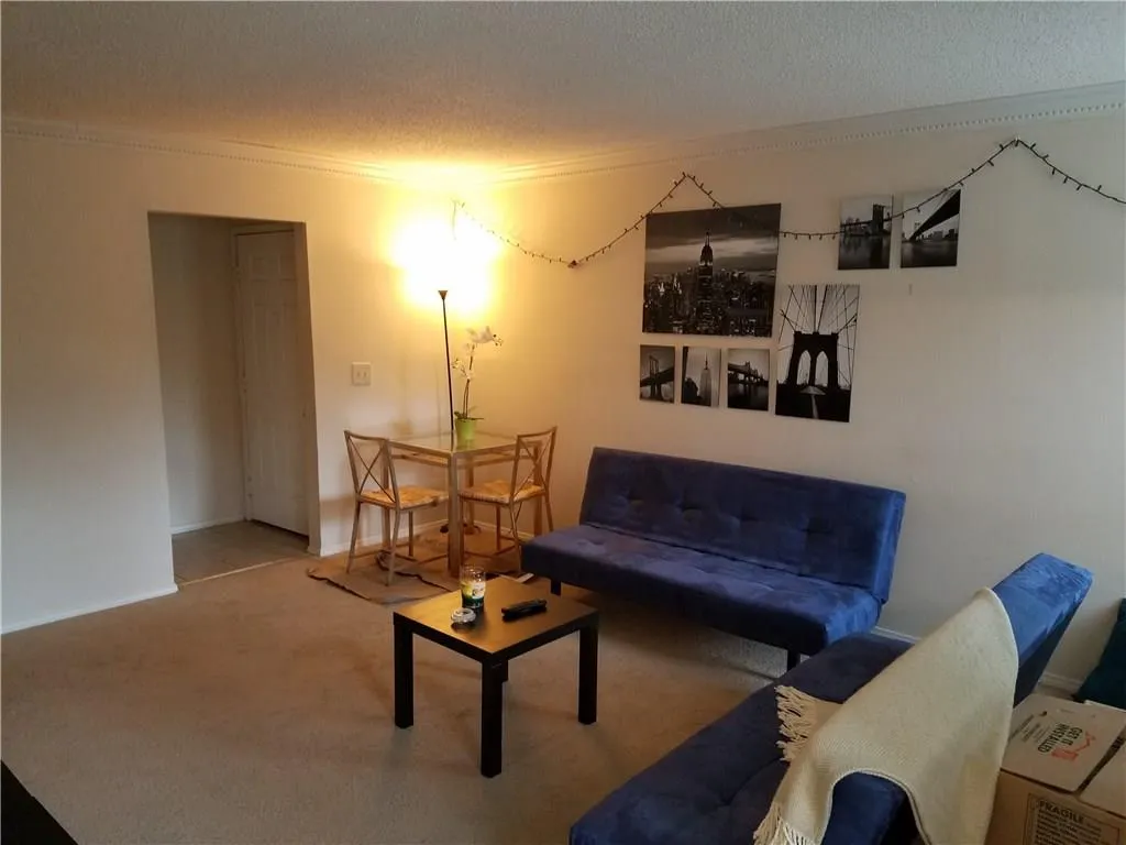 1312 Old Hammond Chase, Sandy Springs, Georgia 30350, 2 Bedrooms Bedrooms, ,2 BathroomsBathrooms,Residential,Sold,1312 Old Hammond Chase,5819895