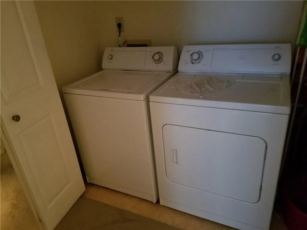 1312 Old Hammond Chase, Sandy Springs, Georgia 30350, 2 Bedrooms Bedrooms, ,2 BathroomsBathrooms,Residential,Sold,1312 Old Hammond Chase,5819895