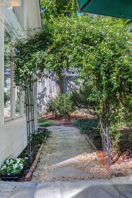 480 Pine Forest Road, Sandy Springs, Georgia 30342, 3 Bedrooms Bedrooms, ,2 BathroomsBathrooms,Residential,Sold,480 Pine Forest Road,6786115
