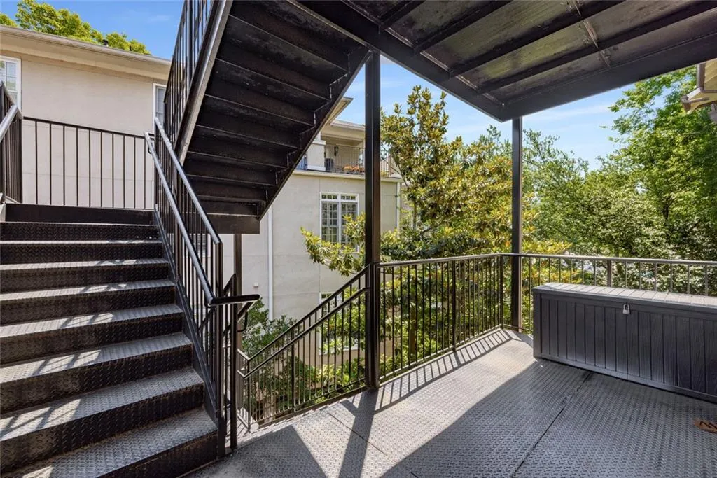 124 Lafayette Drive Drive Ne Unit 4, Atlanta, Georgia 30309, 2 Bedrooms Bedrooms, ,1 BathroomBathrooms,Residential,For Sale,124 Lafayette Drive Drive Ne Unit 4,7589825