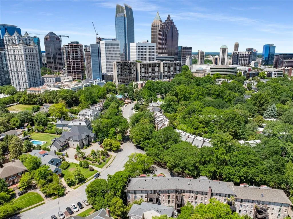 124 Lafayette Drive Drive Ne Unit 4, Atlanta, Georgia 30309, 2 Bedrooms Bedrooms, ,1 BathroomBathrooms,Residential,For Sale,124 Lafayette Drive Drive Ne Unit 4,7589825