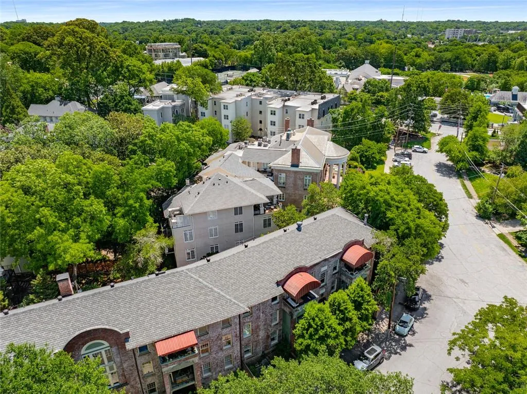 124 Lafayette Drive Drive Ne Unit 4, Atlanta, Georgia 30309, 2 Bedrooms Bedrooms, ,1 BathroomBathrooms,Residential,For Sale,124 Lafayette Drive Drive Ne Unit 4,7589825