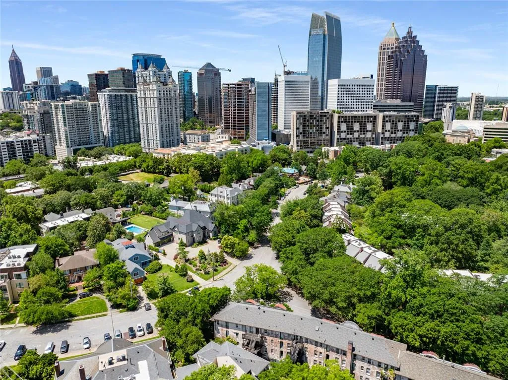 124 Lafayette Drive Drive Ne Unit 4, Atlanta, Georgia 30309, 2 Bedrooms Bedrooms, ,1 BathroomBathrooms,Residential,For Sale,124 Lafayette Drive Drive Ne Unit 4,7589825
