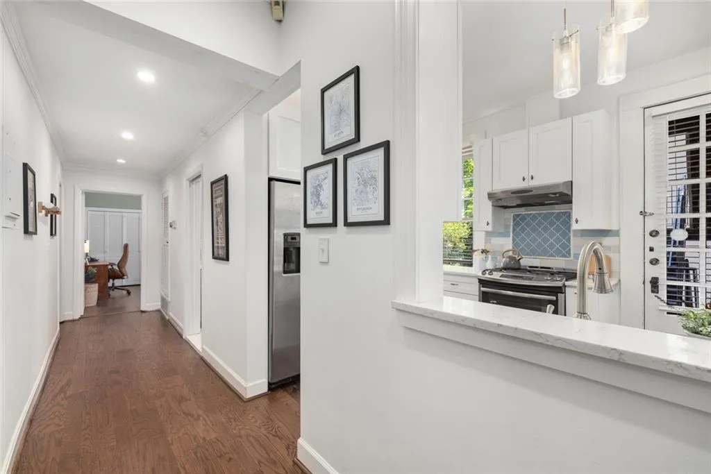 124 Lafayette Drive Drive Ne Unit 4, Atlanta, Georgia 30309, 2 Bedrooms Bedrooms, ,1 BathroomBathrooms,Residential,For Sale,124 Lafayette Drive Drive Ne Unit 4,7589825