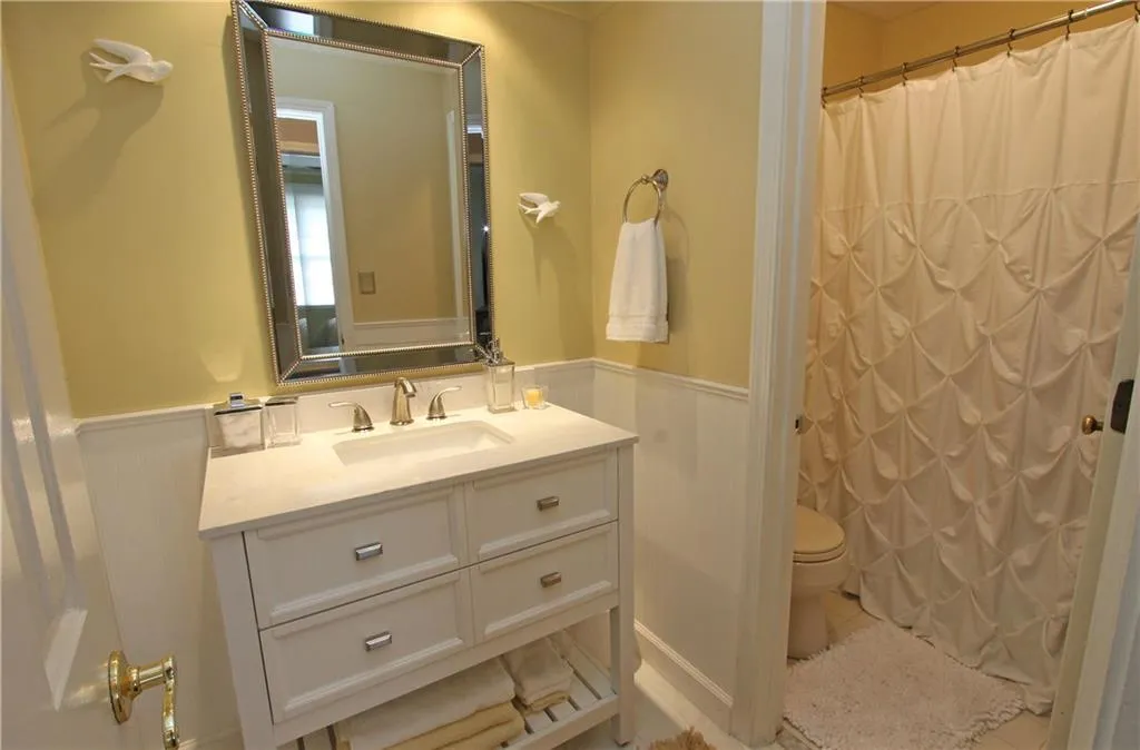 425 Jefferson Circle Unit 425, Sandy Springs, Georgia 30328, 3 Bedrooms Bedrooms, ,2 BathroomsBathrooms,Residential,Sold,425 Jefferson Circle Unit 425,5868920