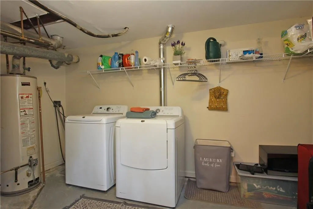 425 Jefferson Circle Unit 425, Sandy Springs, Georgia 30328, 3 Bedrooms Bedrooms, ,2 BathroomsBathrooms,Residential,Sold,425 Jefferson Circle Unit 425,5868920