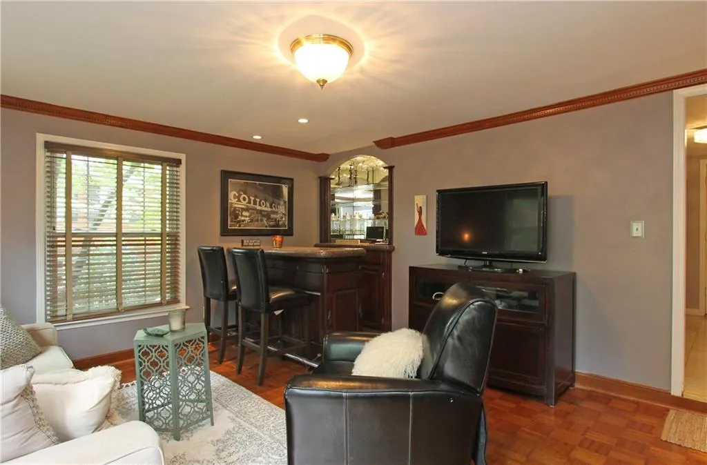 425 Jefferson Circle Unit 425, Sandy Springs, Georgia 30328, 3 Bedrooms Bedrooms, ,2 BathroomsBathrooms,Residential,Sold,425 Jefferson Circle Unit 425,5868920