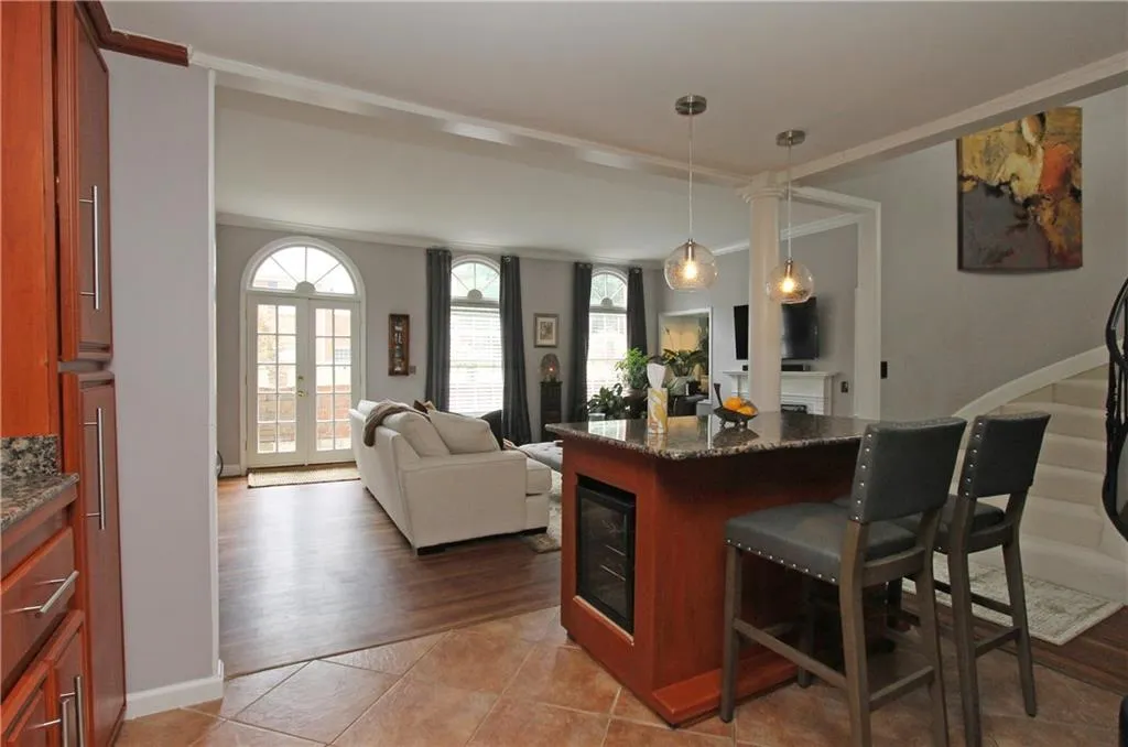 425 Jefferson Circle Unit 425, Sandy Springs, Georgia 30328, 3 Bedrooms Bedrooms, ,2 BathroomsBathrooms,Residential,Sold,425 Jefferson Circle Unit 425,5868920