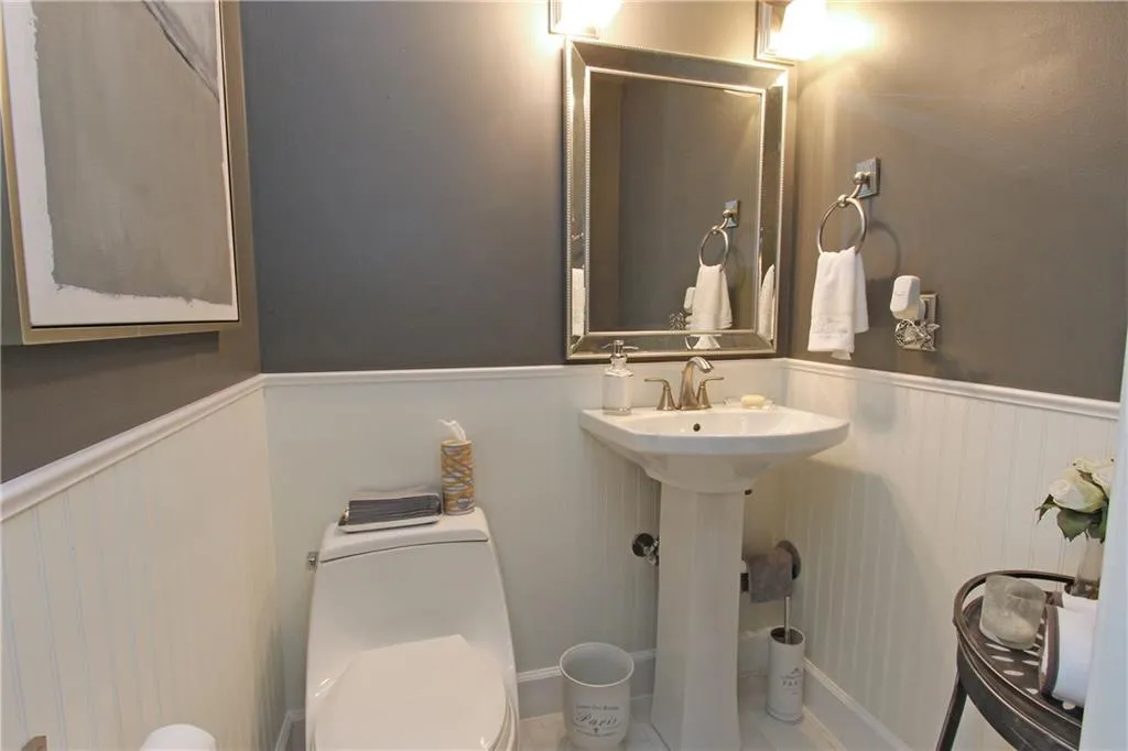 425 Jefferson Circle Unit 425, Sandy Springs, Georgia 30328, 3 Bedrooms Bedrooms, ,2 BathroomsBathrooms,Residential,Sold,425 Jefferson Circle Unit 425,5868920