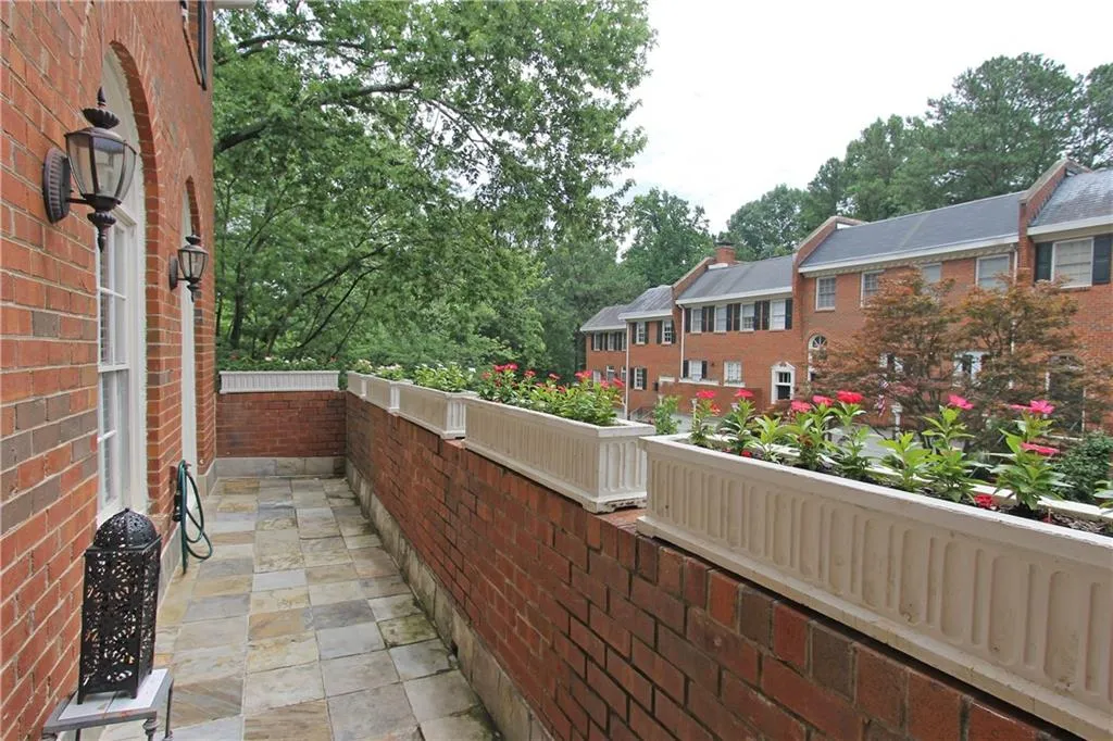 425 Jefferson Circle Unit 425, Sandy Springs, Georgia 30328, 3 Bedrooms Bedrooms, ,2 BathroomsBathrooms,Residential,Sold,425 Jefferson Circle Unit 425,5868920