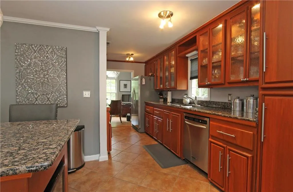 425 Jefferson Circle Unit 425, Sandy Springs, Georgia 30328, 3 Bedrooms Bedrooms, ,2 BathroomsBathrooms,Residential,Sold,425 Jefferson Circle Unit 425,5868920