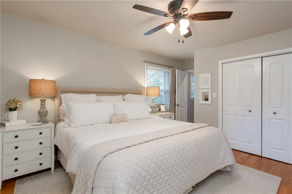 545 Valley Lane, Atlanta, Georgia 30328, 3 Bedrooms Bedrooms, ,2 BathroomsBathrooms,Residential,Sold,545 Valley Lane,6113551