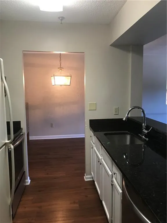 300 Johnson Ferry Road Ne Unit B309, Atlanta, Georgia 30328, 1 Bedroom Bedrooms, ,1 BathroomBathrooms,Residential,Sold,300 Johnson Ferry Road Ne Unit B309,7212365