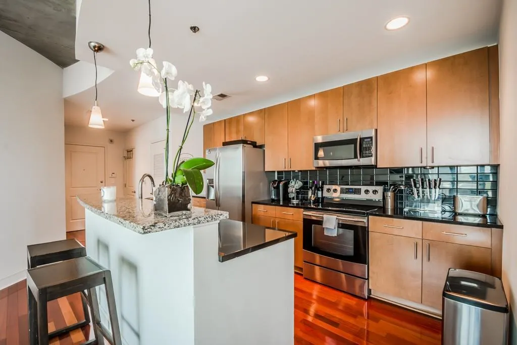 950 W Peachtree Street Nw Unit 1604, Atlanta, Georgia 30309, 2 Bedrooms Bedrooms, ,2 BathroomsBathrooms,Residential,Sold,950 W Peachtree Street Nw Unit 1604,5995635